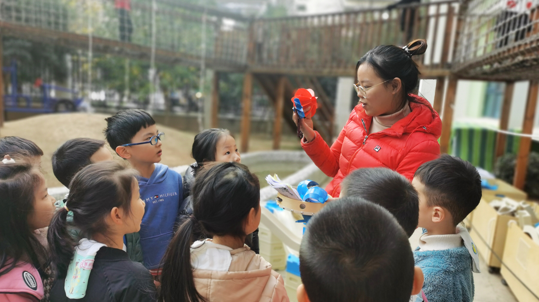 幼兒沙水游戲中深度學習環(huán)境的創(chuàng)設(shè)